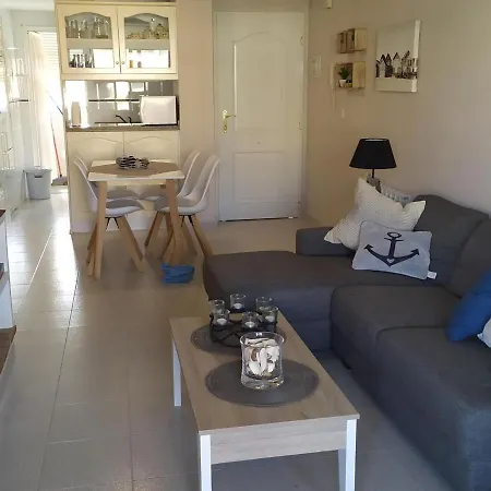 Apartamento Denia, 2 Dormitorios, 4 Personas - Es-262-18 Dénia
